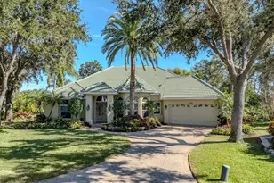 444 Tremingham Way, Venice, FL 34293 - Photo 2