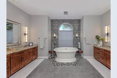 444 Tremingham Way, Venice, FL 34293 - Photo 18