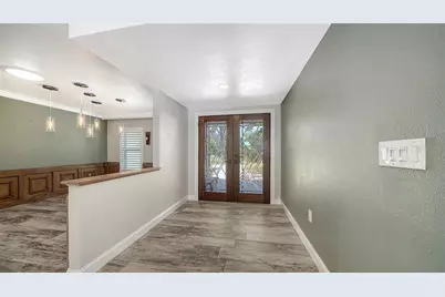 7937 Broadmoor Pines Boulevard, Sarasota, FL 34243 - Photo 8