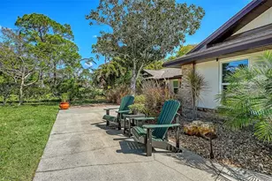 7937 Broadmoor Pines Blvd, Sarasota, FL 34243 - Photo 6