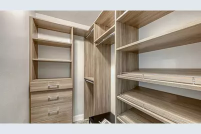 7937 Broadmoor Pines Boulevard, Sarasota, FL 34243 - Photo 34