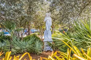 101 Benjamin Franklin Dr, Sarasota, FL 34236 - Photo 28