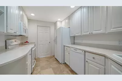 5970 Giardino Lane, Sarasota, FL 34232 - Photo 8