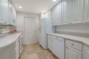 5970 Giardino Ln, Sarasota, FL 34232 - Photo 8