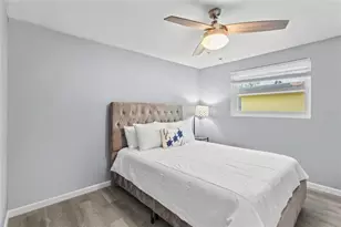 690 Fox St, Longboat Key, FL 34228 - Photo 16