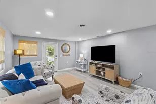 690 Fox St, Longboat Key, FL 34228 - Photo 6