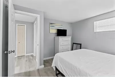 690 Fox Street, Longboat Key, FL 34228 - Photo 16