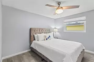 690 Fox St, Longboat Key, FL 34228 - Photo 14