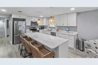 690 Fox Street, Longboat Key, FL 34228 - Photo 4
