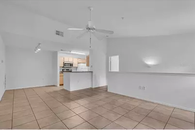 7405 Vista Way #202, Lakewood Ranch, FL 34202 - Photo 6