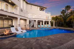 313 Hammock Cir, Anna Maria, FL 34216 - Photo 60