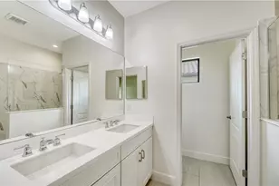 220 Capriana Ct, Nokomis, FL 34275 - Photo 8