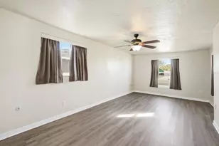 6035 Hopkins Dr N, Bradenton, FL 34207 - Photo 20