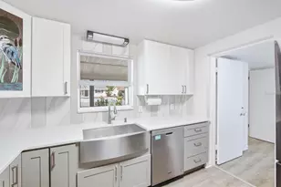 6035 Hopkins Dr N, Bradenton, FL 34207 - Photo 12