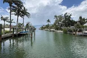 3441 Gulfmead Dr, Sarasota, FL 34242 - Photo 12