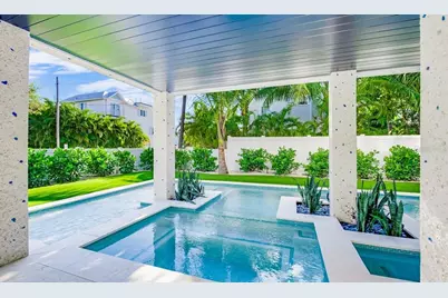 2200 Avenue B, Bradenton Beach, FL 34217 - Photo 6