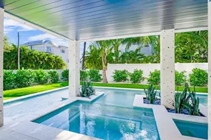 2200 Avenue B, Bradenton Beach, FL 34217 - Photo 6