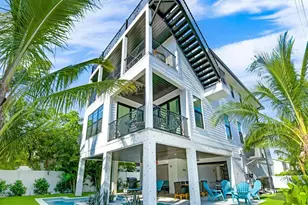 2200 Avenue B, Bradenton Beach, FL 34217 - Photo 2