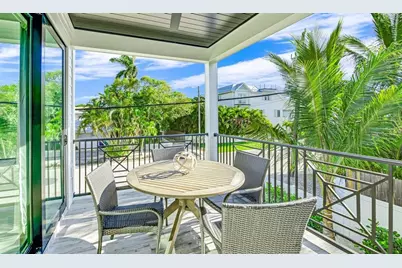 2200 Avenue B, Bradenton Beach, FL 34217 - Photo 22