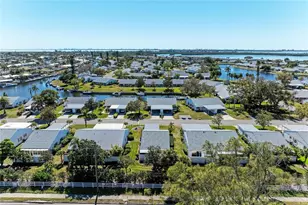 9417 Kingston Dr, Bradenton, FL 34210 - Photo 4