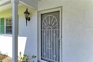 9417 Kingston Dr, Bradenton, FL 34210 - Photo 6