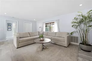 4105 Honolulu Dr, Sarasota, FL 34241 - Photo 10