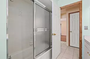 2501 Cass St, Sarasota, FL 34231 - Photo 24