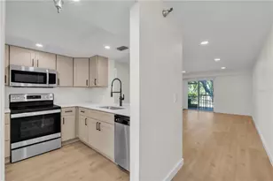 6304 Pointe West Blvd, Bradenton, FL 34209 - Photo 4