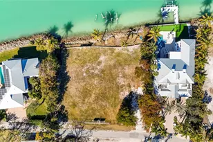 3550 Bayou Louise Ln, Sarasota, FL 34242 - Photo 14