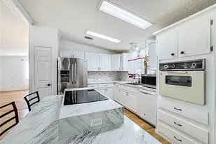 8430 Imperial Lake Circle, Palmetto, FL 34221 - Photo 4