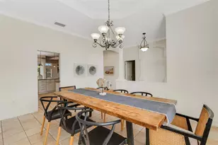 4801 Edgemont Ct, Sarasota, FL 34233 - Photo 10