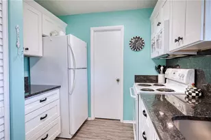 3802 41st St Ct W, Bradenton, FL 34205 - Photo 6