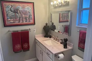 3917 Glen Oaks Dr E, Sarasota, FL 34232 - Photo 10