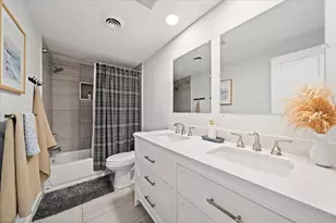 2438 Wisteria St, Sarasota, FL 34239 - Photo 22