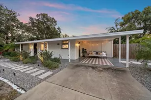 2438 Wisteria St, Sarasota, FL 34239 - Photo 2