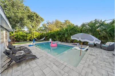 2438 Wisteria Street, Sarasota, FL 34239 - Photo 36