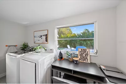 2438 Wisteria Street, Sarasota, FL 34239 - Photo 30