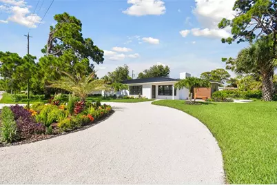 301 Aurora Street E, Venice, FL 34285 - Photo 6