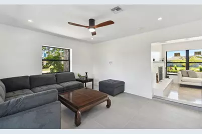 301 Aurora Street E, Venice, FL 34285 - Photo 30