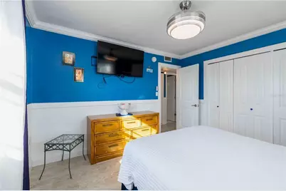 111 9th Street N, Bradenton Beach, FL 34217 - Photo 12
