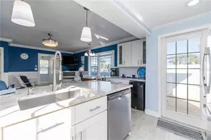 111 9th St N, Bradenton Beach, FL 34217 - Photo 10