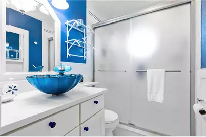 111 9th Street N, Bradenton Beach, FL 34217 - Photo 10