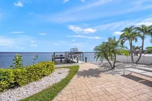 527 56th St, Holmes Beach, FL 34217 - Photo 44