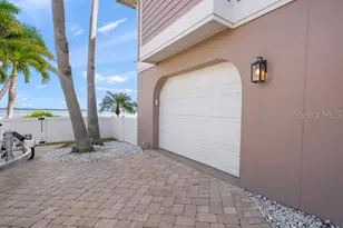 527 56th St, Holmes Beach, FL 34217 - Photo 40