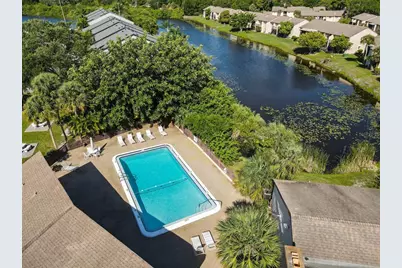 2720 Hidden Lake Boulevard #B, Sarasota, FL 34237 - Photo 16