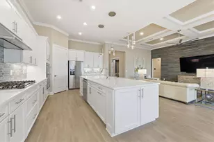 7885 Mainsail Ln, Sarasota, FL 34240 - Photo 32