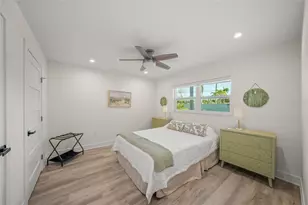 8560 Heron Lagoon Cir, Sarasota, FL 34242 - Photo 24