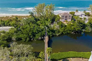 8560 Heron Lagoon Cir, Sarasota, FL 34242 - Photo 50