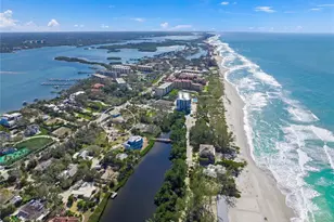 8560 Heron Lagoon Cir, Sarasota, FL 34242 - Photo 4