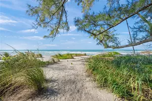 8560 Heron Lagoon Cir, Sarasota, FL 34242 - Photo 42